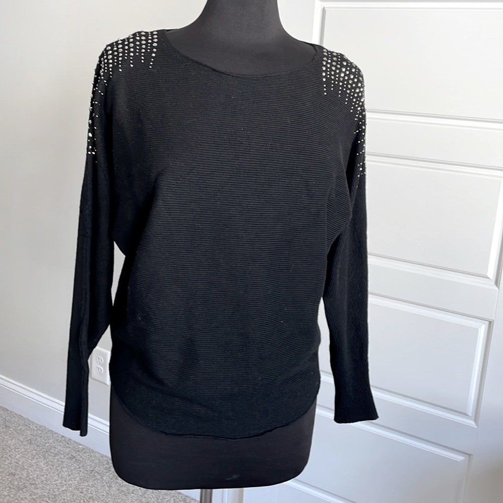 NWOT embellished sweater
